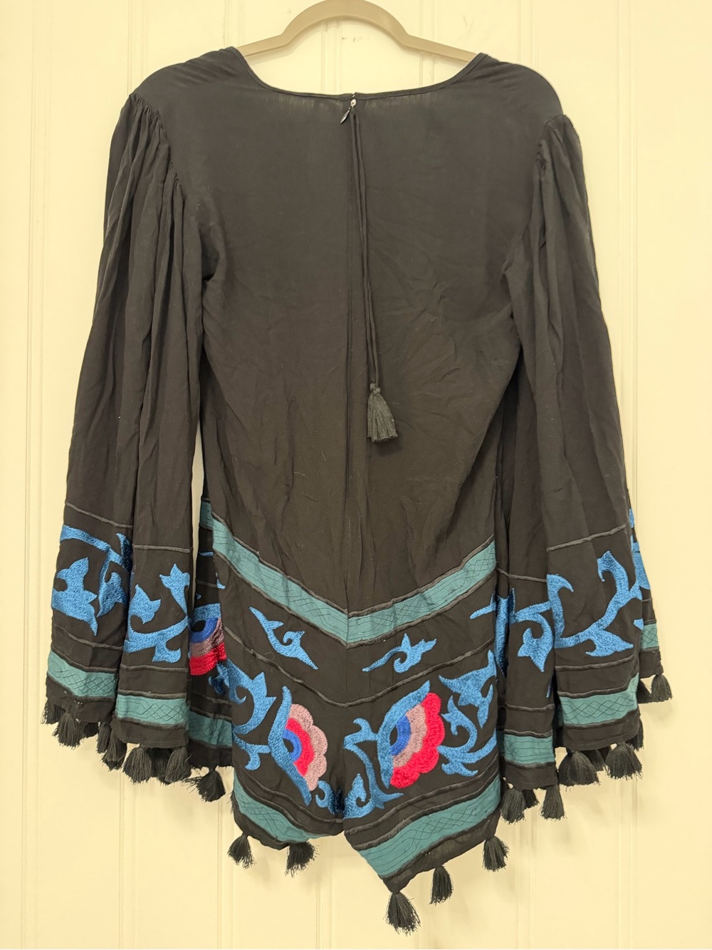 Ultra RARE Free People Bali Embroidered Romper NWT Tassel Boho Festival size 4 - Picture 3 of 14